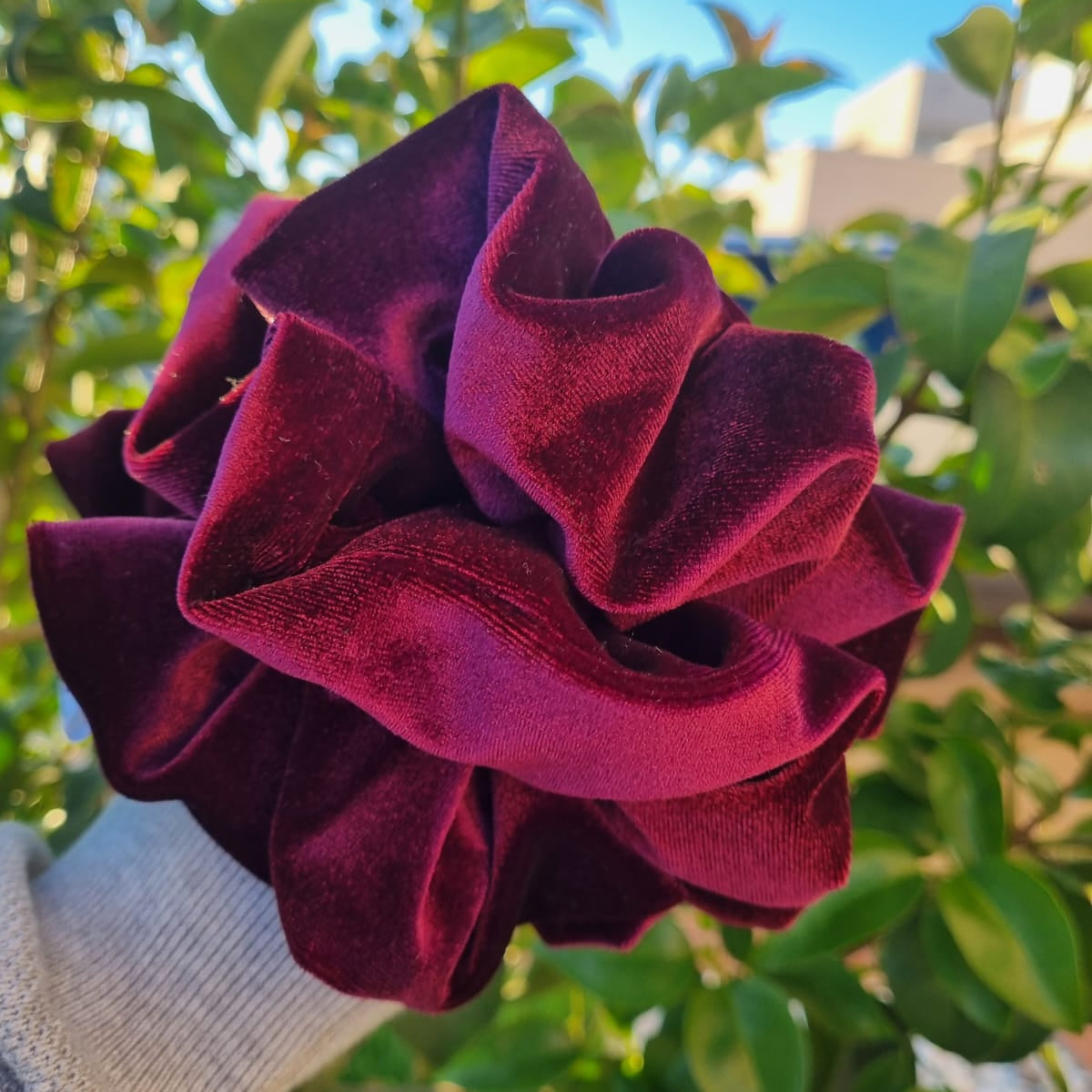 Scrunchie burdeo terciopelo