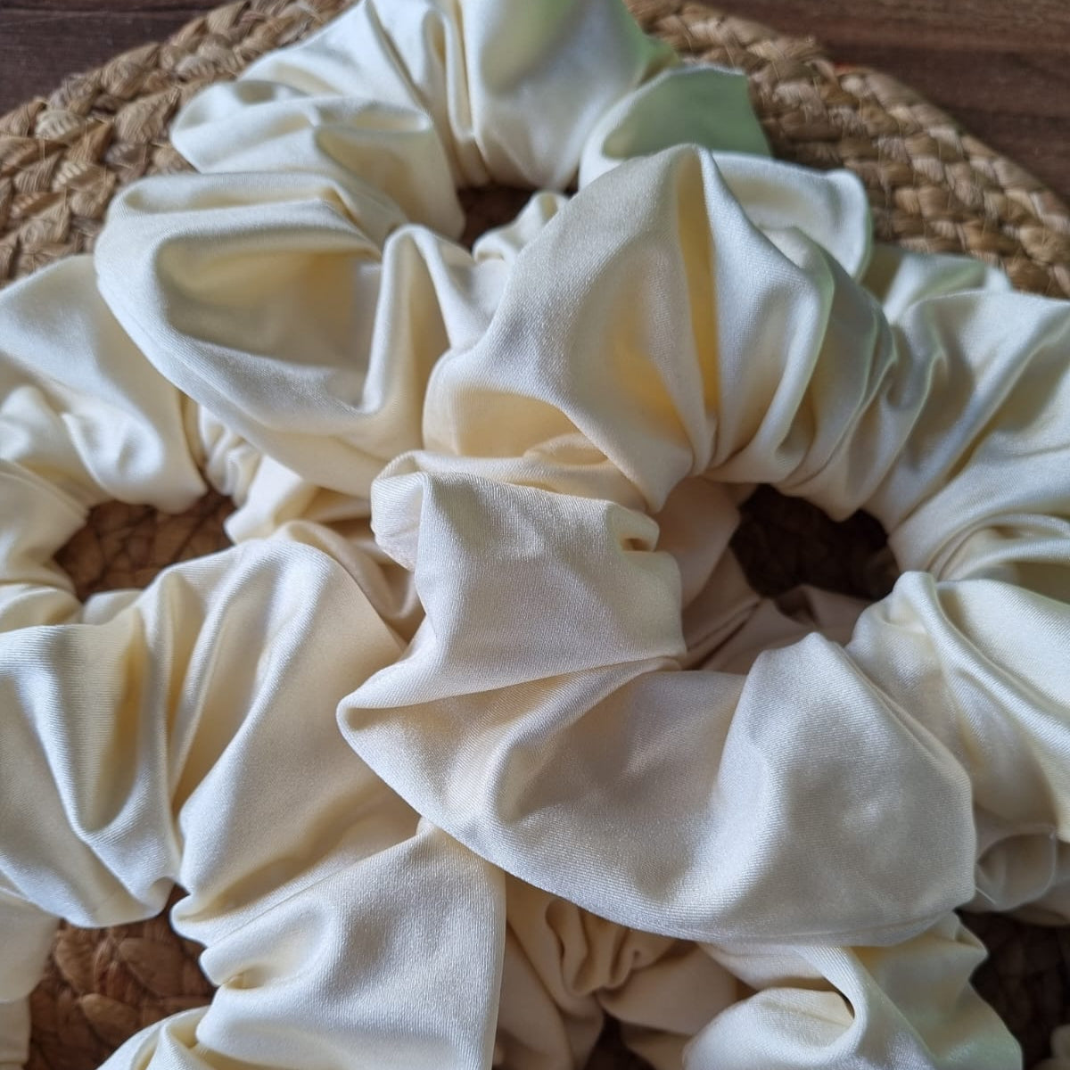 Scrunchie mantequilla